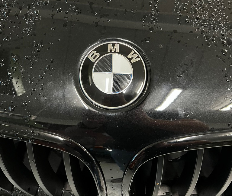 Sportcoupé — Glanzfolierung
